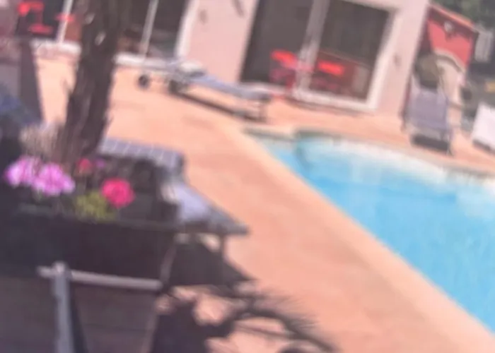 Segustera 住宿加早餐酒店 3*